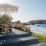 Portara Seaside Luxury Suites