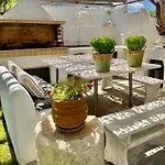 Rodia Studios & Apartments