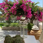 Rodia Studios & Apartments