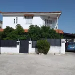 Roulas Cozy Apartments
