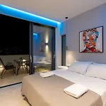 White Cliff Luxury Suites