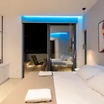 White Cliff Luxury Suites