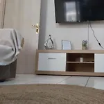 Comfy Apartment Near The Port And The Center Of Volos