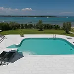 Villa Chrisa