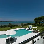 Villa Chrisa