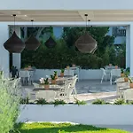 Bitzaro Grande Hotel & Suites