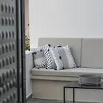 Uncle\'S House Luxury Suites