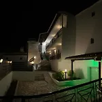 John Baker\'S Apartments
