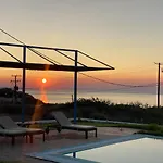 Cristelia Seafront & Pool Villa