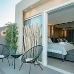 Daedalus Luxury Home - Seaview & Heated Pool