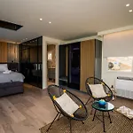 Daedalus Luxury Home - Seaview & Heated Pool