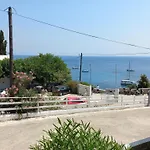 Stafylos Rooms