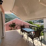 Avdikos House
