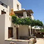 Maria\'S Residence