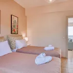Roxa Seaview Apartment