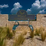 Mint Retreat Suites (Adults Only)