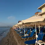 Hotel Galaxias