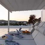 Panos Apartment Parikia
