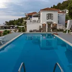 Villa Karavos Waterfront