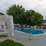 Villa Karavos Waterfront