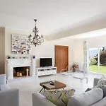 Villa Fantasia Isthmia