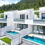 Mythodea Prive Luxury Suites