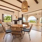 Faidon\'S Luxury House With Jacuzzi By Aegiankazarte
