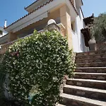 Niki Apartments