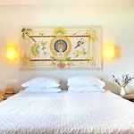 Casa Kalypso Suites & Villa