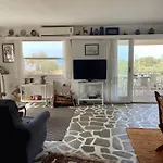 Poly\'S Hill-House Close To The Beach