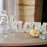 The Seashell Apartment