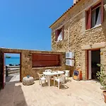 Waveside Sanctuary - Luxurious Seastone Villa