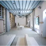 La Galerie - Art House Parikia