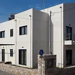 Melissinos Beachfront Apartments