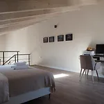 Melissinos Beachfront Apartments