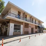 Medusa Luxury Suites