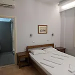Helen\'S Rooms