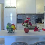 Varkiza\'S Amazing Sea View Suite