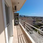New Elegant Roof Apartment