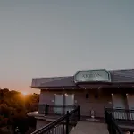 Akron Luxury Holidays