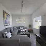 Villa Alkyoni - Beautiful 8-Person Family Villa With Great Views