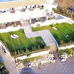 Beachfront Loft Apartment - Agios Gordios, Corfu