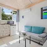Rafaela\'S Sea View House