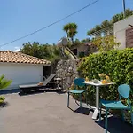 Rafaela\'S Sea View House