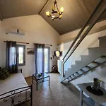 Domus Arch Residences
