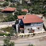 Emilia\'S Guest House Ground Floor