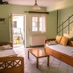 Chrisanthi Apartments