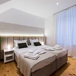 Kalamata Aigli Lux Seafront Retreats- Up To 11Ppl