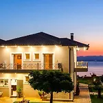Sunset Paradise - Verga\'S Utimate Seaview Getaway