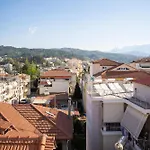 Kostis Luxury Apartment